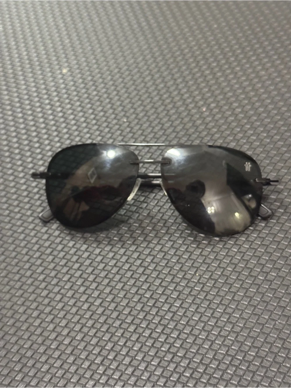 Classic Aviator Sunglasses - Black